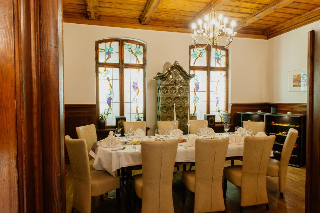 “德意志国王”餐厅酒店 佩尔莱贝格 外观 照片