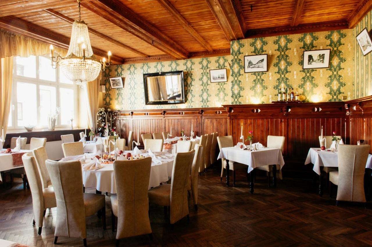 “德意志国王”餐厅酒店 佩尔莱贝格 外观 照片